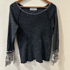 ABLE Distressed Black Scoop Neck Thermal Crochet Lace Sleeve Lightweight XL